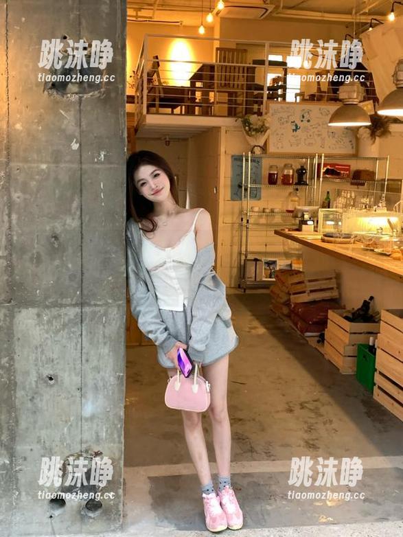 166fun 别忘了收藏166fun官网,妙趣横生的瓜正等待发掘