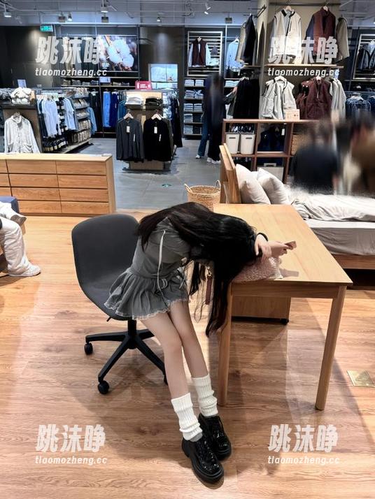 17吃瓜网 17吃瓜网官网说它的瓜都是‘亲生’的,从此我心里有了小期待!