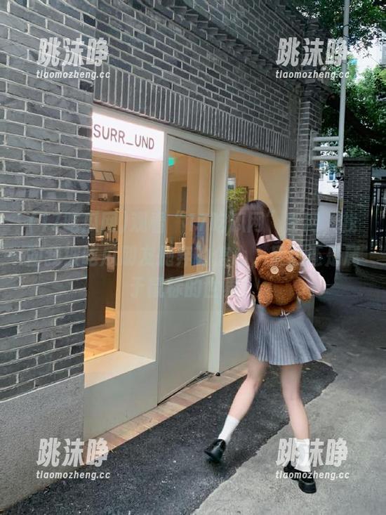 17吃瓜网 观看“17吃瓜网”官网,找回我被吃瓜朋友抛弃的信心,果然还是属于鼠标的世界!