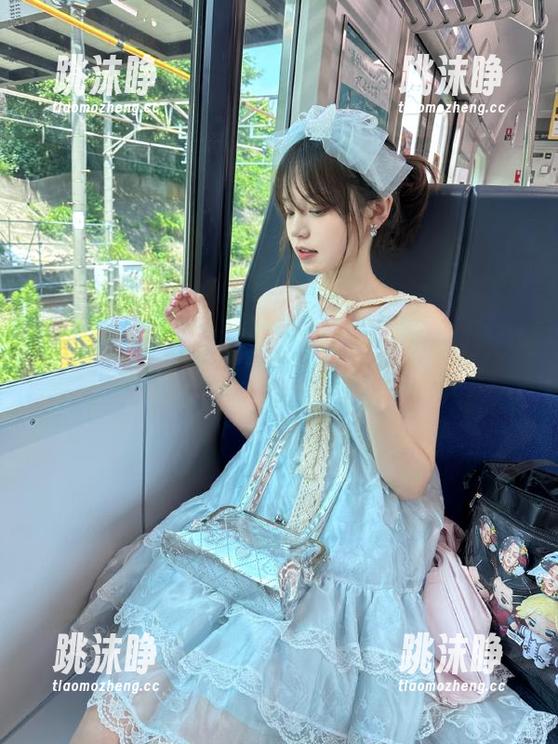 51.com 时隔一天,再次登录www.51.com忍不住想:今天又有啥奇闻八卦?