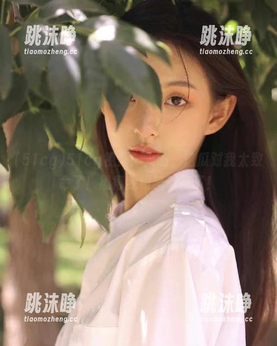 51cg 51cg视频:天呐,这瓜对我太致命了!黑得我眼睛都亮了!