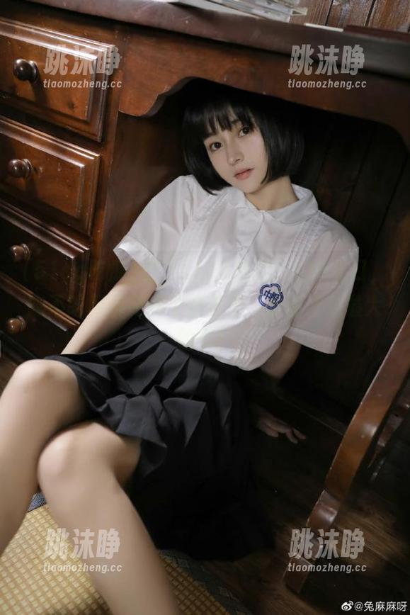 51cg吃瓜 在“51cg吃瓜”iOS入口,吃不吃瓜都变得不重要了,心情才是最大的事!
