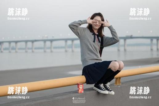 51吃瓜 吃瓜党的福音:下载51吃瓜,全网八卦尽收眼底,轻松愉快!