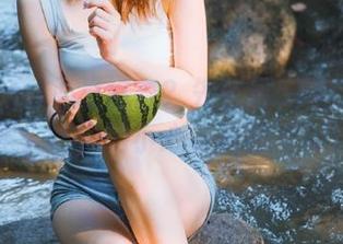 心里好奇？先登录51吃瓜黑料网，让你的小心脏跳得飞起！