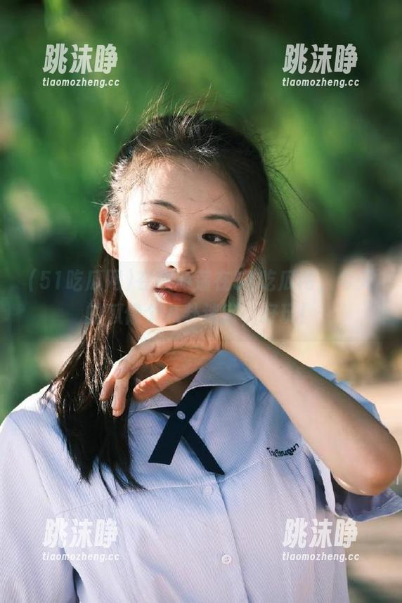 51吃瓜网 在线游荡在51吃瓜网,今天的瓜像个八卦迷宫,好玩!