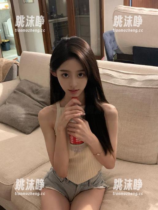 718黑瓜吃料 别点开“718黑瓜吃料”更新,万一有你想撇清的瓜呢?