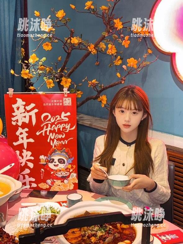 91i吃瓜 91i吃瓜苹果版的真理是:总有明目张胆的瓜等着你来收割,各种姿势等你探索!