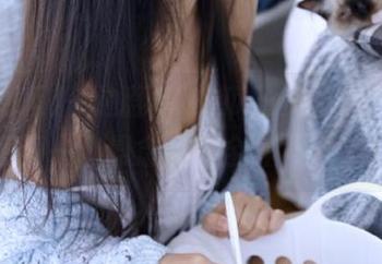 一边翻91吃瓜的资源，一边想着下一个悬念，完全停不下来！