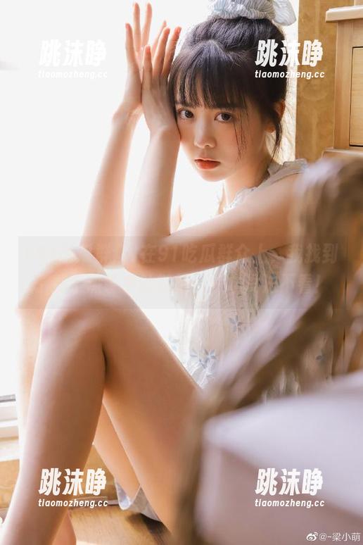 91吃瓜群众 在91吃瓜群众上,我找到了那个热乎乎的链接,根本没法不看!
