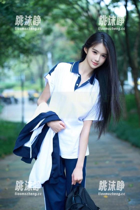 cg网 扫一扫!cg网的入口,打开无限可能的瓜海!