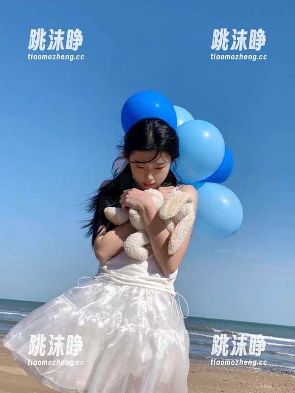 HLW苹果版新推免片：被分手后，发现我同事也在吃瓜台前逆袭！