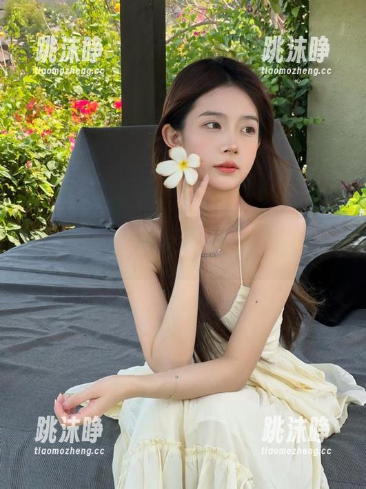 hlw 每次点开hlw的视频,我都怀疑自己是不是走错片场!