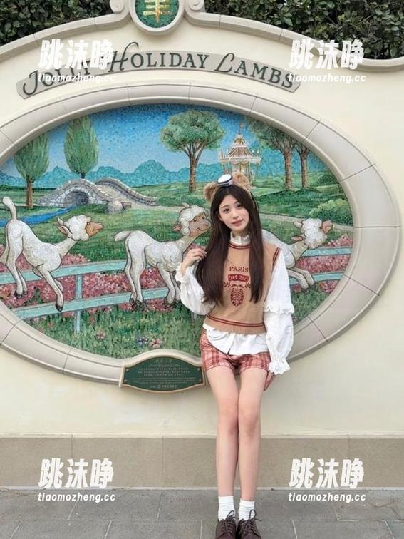 www吃瓜网 掉进www吃瓜网的视频海洋,感觉自己老是被各种小瓜包围!