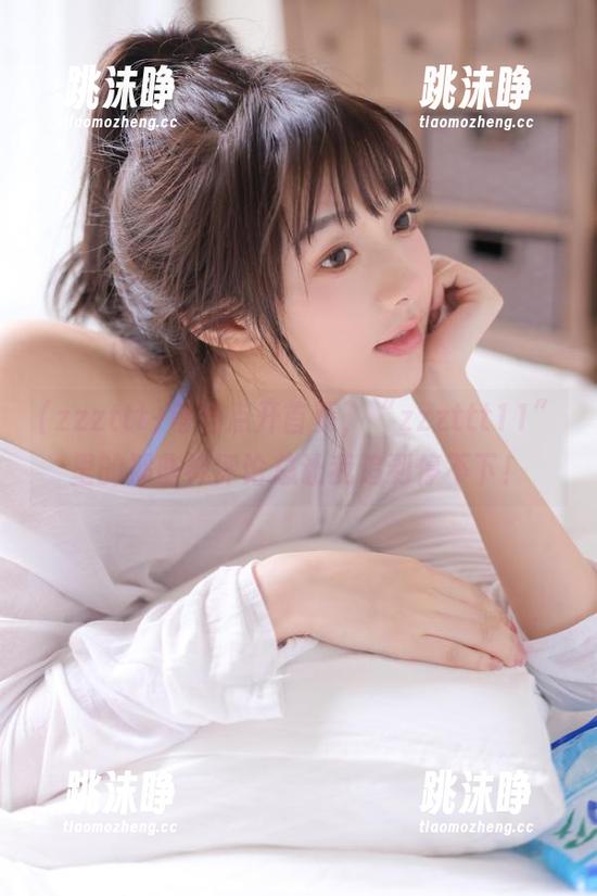 每当点开首页，“zzzttt11”里的那些神评论总让我追到停不下！