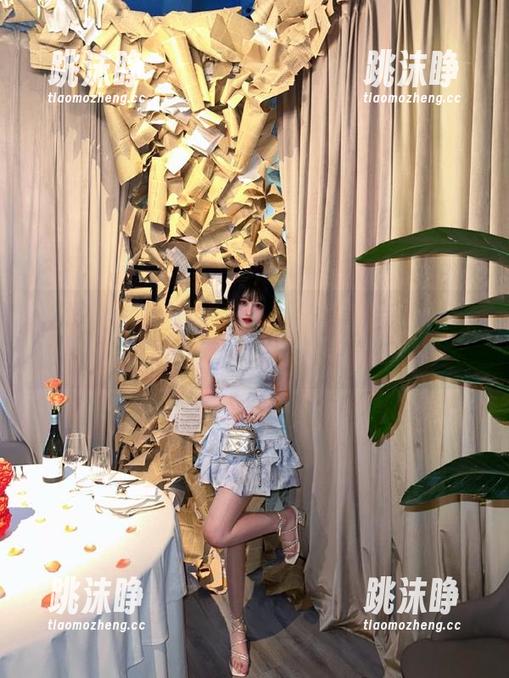九一吃瓜网 小心!九一吃瓜网视频里有人吊着嗓子聊天,哈哈哈,难以自拔!