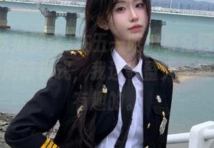 在五一吃瓜群众网站上开启连续刷新模式，我这一整天无疑是过得有趣的。