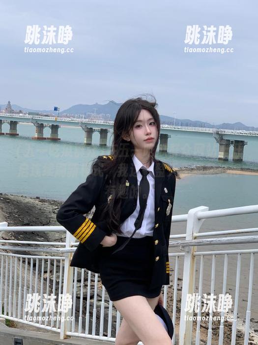 五一吃瓜群众 在五一吃瓜群众网站上开启连续刷新模式,我这一整天无疑是过得有趣的。