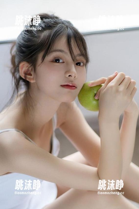 人人吃瓜网 人手一份人气秀,人人吃瓜网官网又不声不响地上了一位歌唱小天才!