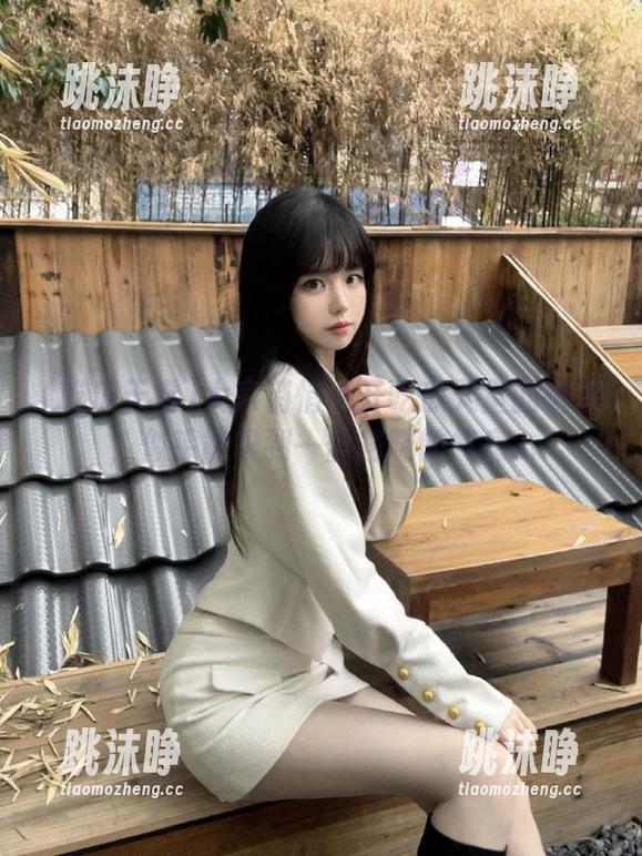 吃瓜天堂 大家悄悄点开吃瓜天堂的链接,似乎能嗅到一丝暧昧的气息...