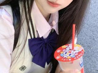 虽然说下载“吃瓜天堂”能见识到不少热议，但心里有种说不出的期待和忐忑