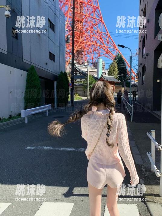 吃瓜网 吃瓜网app告诉我,原来安卓也能发掘人生的黑暗幽默,这瓜一口太过瘾!