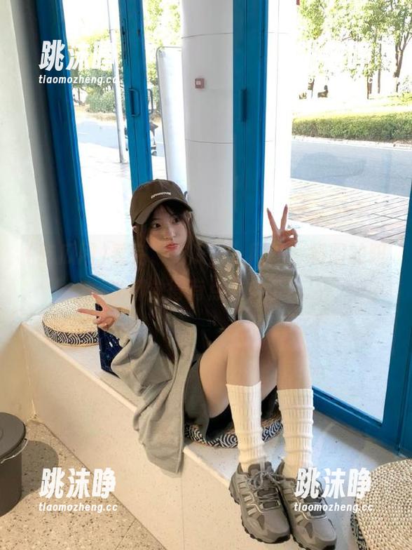吃瓜网 看完“吃瓜网”网站,朝阳的阳光都觉得有点儿全了!