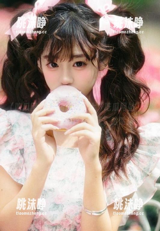吃瓜网站 观看国内最大“吃瓜网站”,看得我嘴里都流口水了,哈哈!