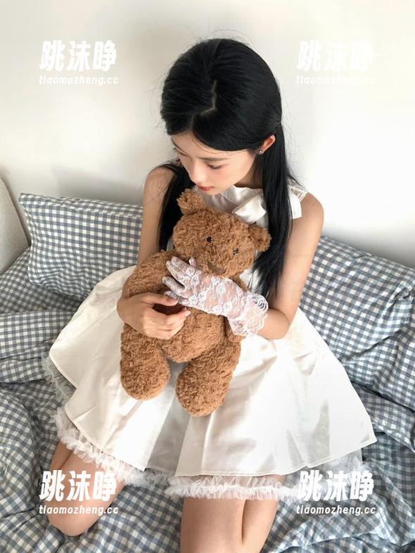 吃瓜论坛 吃瓜论坛更新:等一等,今天的西瓜怎么有点奇怪呢?细节在这里喔!