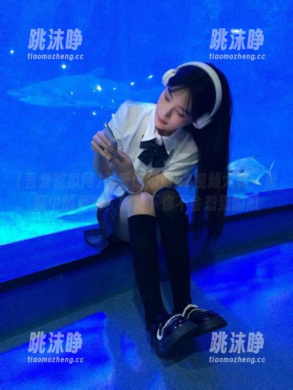 吾爱吃瓜网52视频大赏：晨曦中的爱情，朝阳下你不会想到的瓜