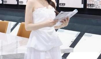 下载明星黑料网站就像打开一个宝藏，里边全是潜力无限的八卦等待被挖掘！