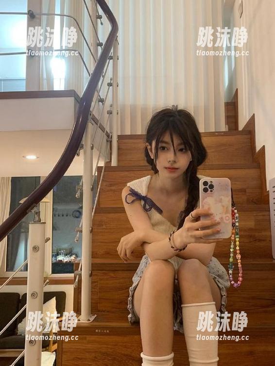网曝吃瓜 最近在网曝吃瓜,我的瓜田突遭小道消息袭击,快来看最新“瓜”情报告!