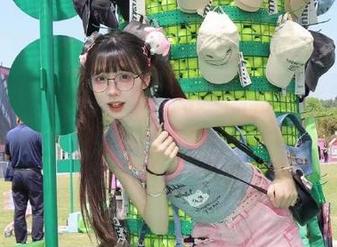 在线追逐网曝黑料：就差没搬个小板凳把这一切看个遍！