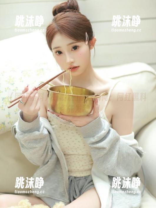 网红黑料 收藏我的疯狂瞬间:网红黑料让你先发制人!