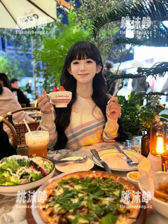 “51黑料不打烊”发布了一堆小道消息，这几天会不会成人人肉炸弹？