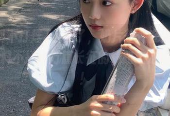 小心了，奶片软件在你身边，黑料不打烊万篇长征的线路上走得飞快！