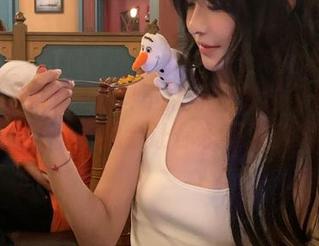 黑料不打烊的传送门仿佛在说：“别怕，我会让你永不迷路哦！”