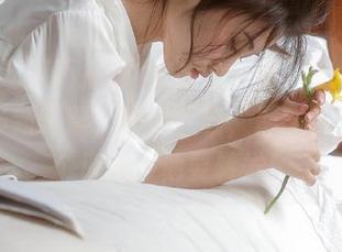 安静听，黑料吃瓜不打烊的最新爆料，快来下载，别忘了旁边有个朋友，他要转发！
