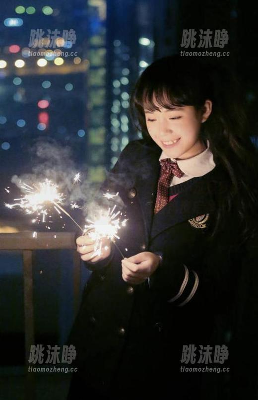 黑料社 黑料社在线:白月光不过是梦中泡影,现实却让人直竖鸡皮疙瘩