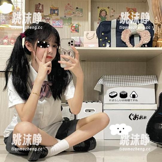 翻看91黑料社网页，心里五味杂陈，果然人间百态，总有人被翻出来！