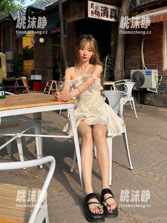 黑料社区 黑料社区首页在线,果然一进来就能感受到“八卦味”。