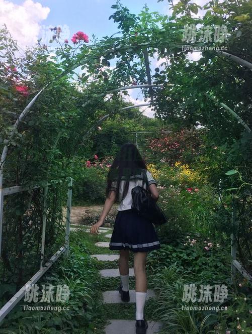 黑料社区 最新黑料社区官网,吃瓜向前冲,不怕吃到嘴里的瓜会撞脸。