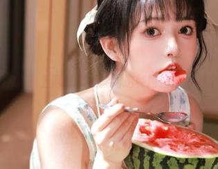 手机上得有个黑料网这种网站，下载个不停！