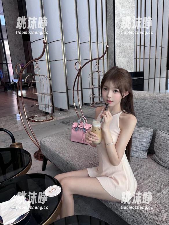 黑料网 吃瓜小路虽小,黑料网入口可是个宝藏啊!