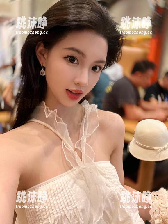 黑料网 黑料网的每条“黑”我都想收藏,求个怎么看的指南!