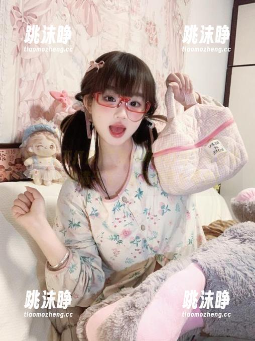 黑料网不打烊 “黑料网不打烊”今日更新,瓜果满天飞,快飞行吧小鸟们!