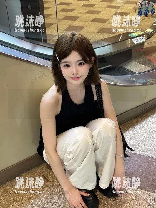黑料网站 想要追到底?还得常驻黑料网站网页,网红明星八卦无处不在