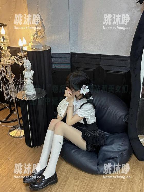 黑料网站 “链接”黑料网站和美女们,幽默中藏着多少小惊喜呀!